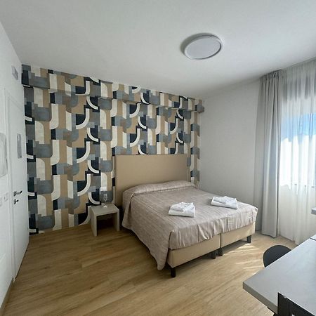 Guest House Al Porto 奇维塔韦基亚 外观 照片